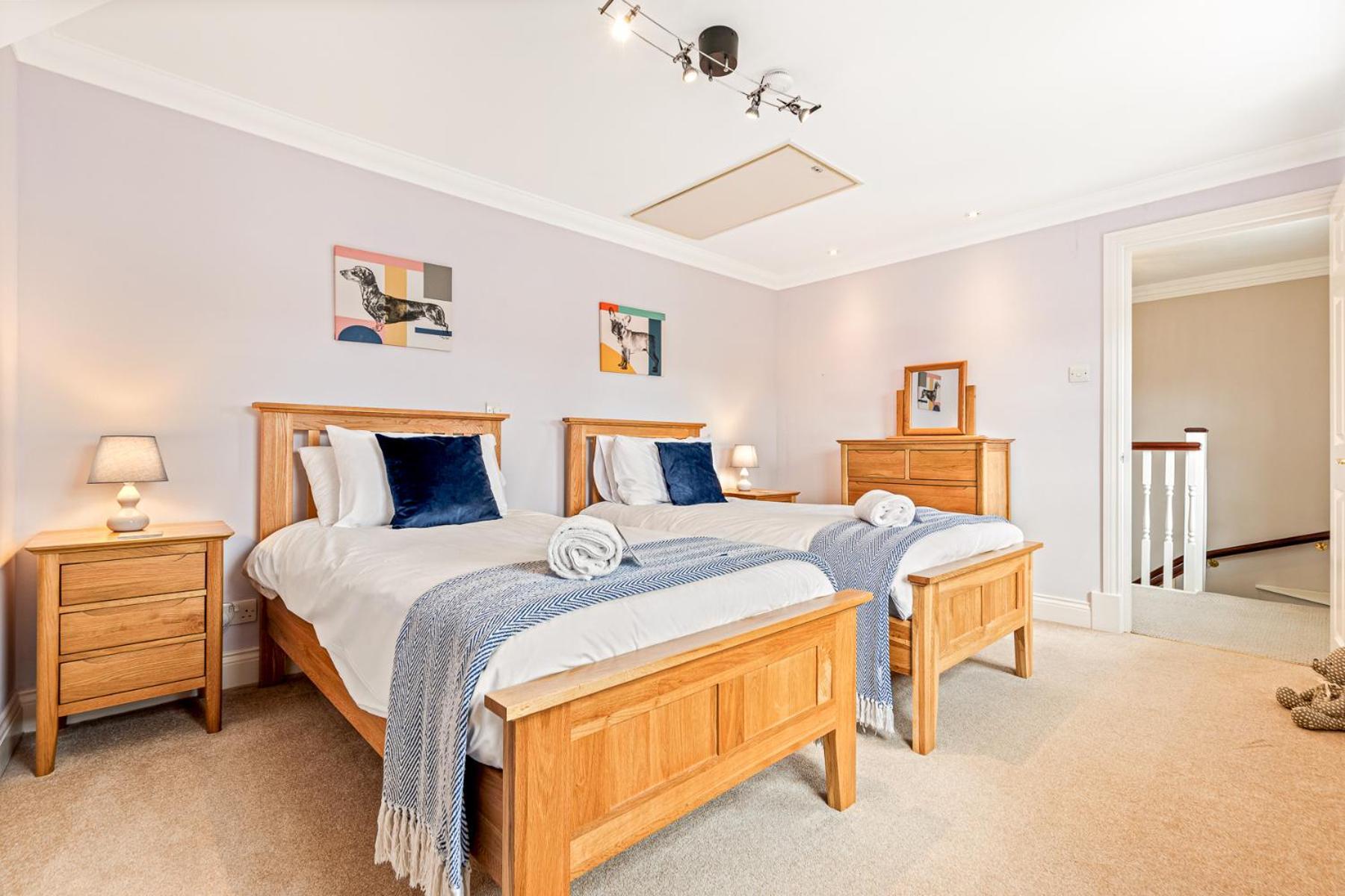 Villa Olive Tale à Henley-on-Thames Extérieur photo